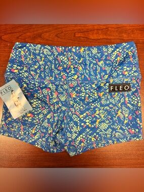 NWT fleo shorts